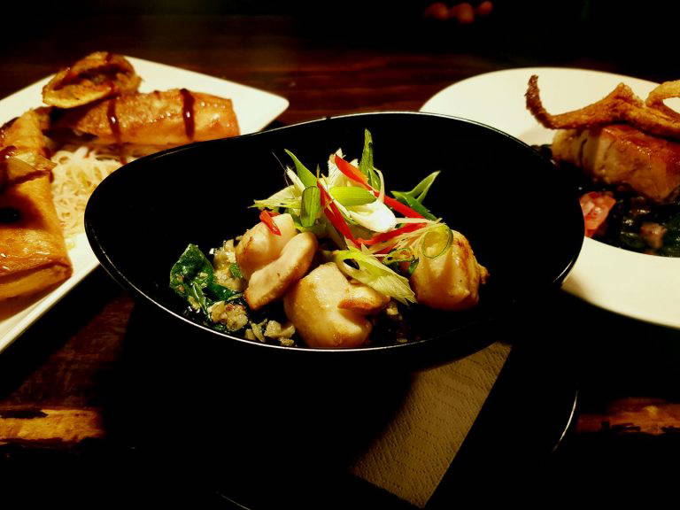 29064302 10155117852851854 1962917172233298647 o 768x576