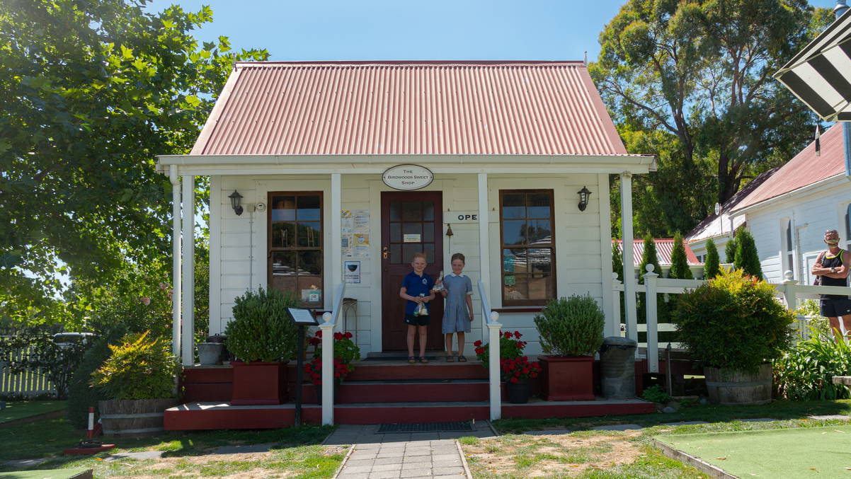 Birdwoods Gallery, Cafe & Sweet Shop Havelock North Hawke's Bay